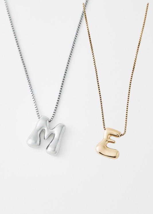 【プレゼントにおすすめ】お得なペアセット Bubble Letter Necklace